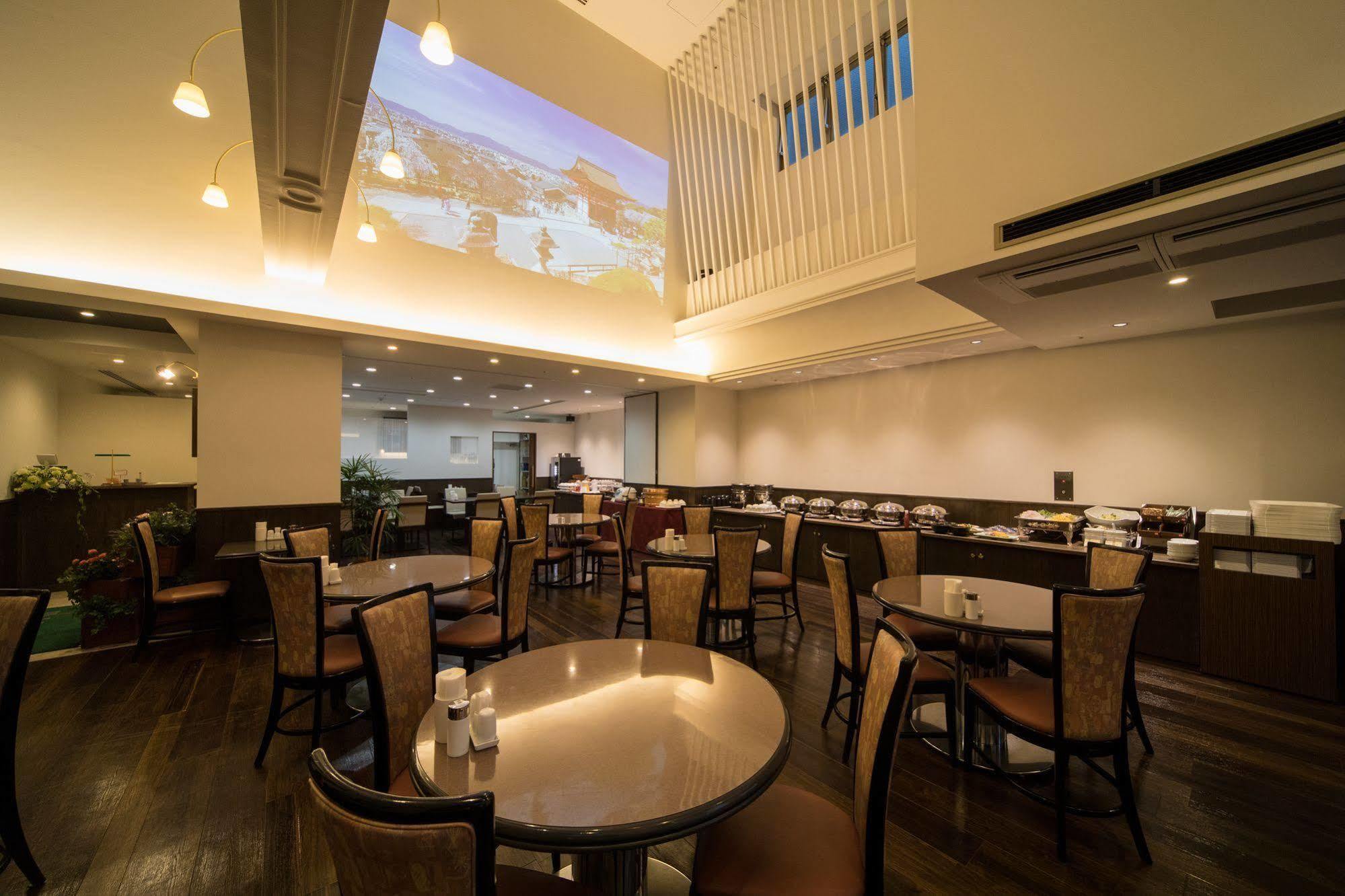 Hotel Claiton Esaka Suita Luaran gambar